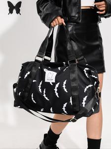 Punk Bat & Skull Graphic Casual Travel Bag, Fashionable Travel Duffels Bag, Duffle Bag Travel, Travel Essentials, Travel Essentials Bag for Men & Women, Large Carry on Weekender Bag, Summer 2025 Versatile Durable Bag for Luggage, Lightweight Outing Bag