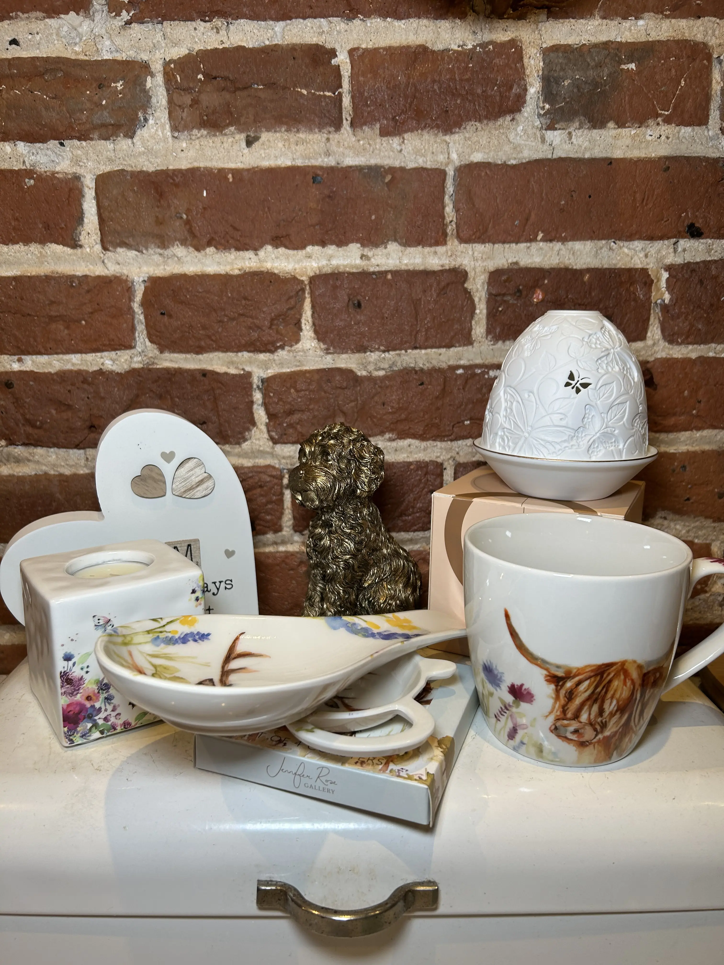 MEGA LIVE EXCLUSIVE OFFER-  £10 MYSTERY ITEM ( ANY ITEM FROM WHOLE RANGE) HOMEWARE ORNAMENTS, PLAQUES, TEA LIGHT HOLDERS.