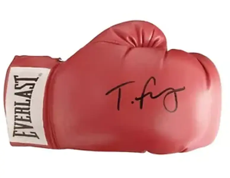 New Tyson Fury SIGNED Boxing Glove Autographed  ** AFTAL DEALER Certificate