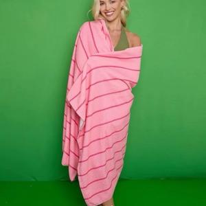 Jumbo Beach Towels Light Weight Quick Dry Extra Large 100cm x 200cm & 100cm x 180cm Microfibre Sand Free Towel 100% Recycled Microfibre Perfect for Travel Rainbow Stripe Quick-Dry Bath Towel