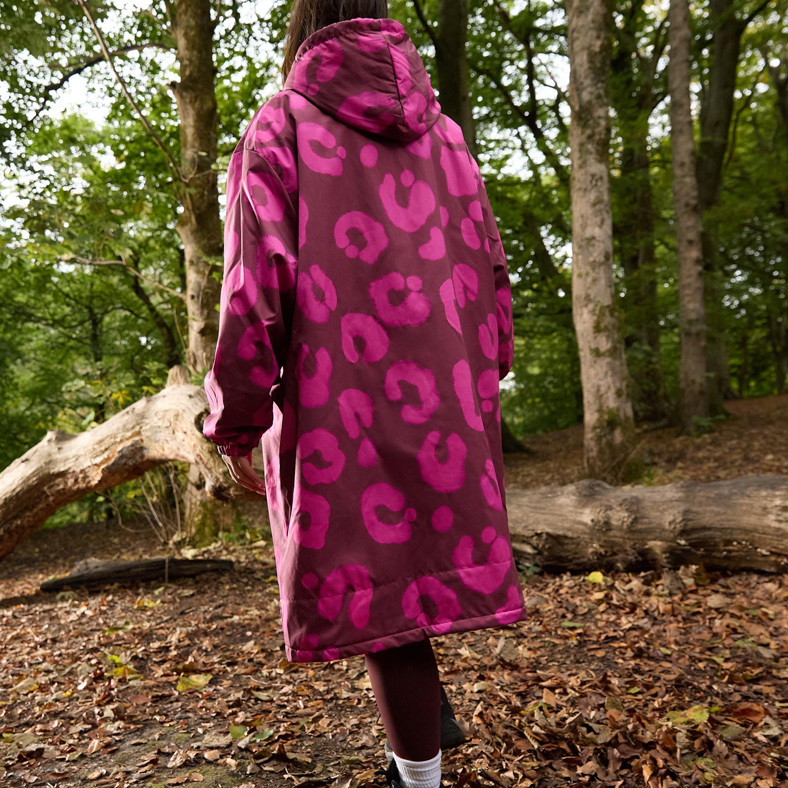 OHS Drying Robe Waterproof Wind Resistant Changing Robe Soft Sherpa Fleece Lined Oversized Hooded Long Sleeve Coat Jacket for Kids Adults Men Women Surfing Beach Swimming Keep Dry Plain Leopard Camo Gaming Bows Cherry Heart Unicorn Harlequin Zebra Geo OHS Drying Robe Waterproof Wind Resistant Changing Robe Soft Sherpa Fleece Lined Oversized Hooded Long Sleeve Coat Jacket for Kids Adults Men Women Surfing Beach Swimming Keep Dry Plain Leopard Camo Gaming Bows Cherry Heart Unicorn Harlequin Zebra Geo