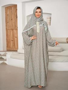 Women's Ditsy Floral Print Contrast Lace Prayer Dress with Integrated Hijab, Elegant Batwing Sleeve Kaftan for Daily Wear, Ladies Islamic Clothing for All Seasons, Modest Clothes, Muslim Women's Gown, Modesty Muslim Clothing