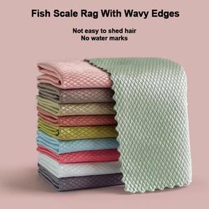 5 Counts Fish Scale Streak-Free&Lint-Free Magic Cleaning Cloth, Microfiber Cleaning Cloth,Cleaning Rag, Suitable for Home, Kitchen and Aut,Gift，Random Color