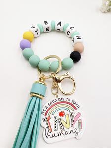 Creative Letter Pattern Tassel Decor Metal Keychain,  Beaded Bracelet Decor Key Ring, Fashionable Keychain for Men & Women