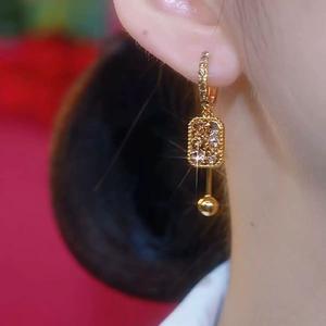 LisiZen Geometric Crystal Hoop Earrings 14K Gold Plated Sparkling Rhinestone Design, Chic Statement Fashion Jewelry for Women DZEH3313