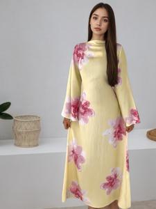 Floral Print Long Robe for Women, Elegant Design with External Tie Belt, Comfortable and Stylish for All Occasions