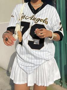 Women's Striped Letter & Number Pattern Baseball Jersey, Casual Short Sleeve V Neck T-shirt for Jersey Basketball Daily Wear, Ladies Clothes for All Seasons, Sports Jersey, Jersey Tee, Baseball Attire, Baseball Clothing