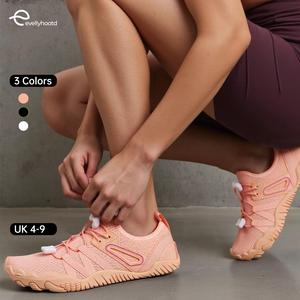 EVELLYHOOTD Barefoot Shoes Men Women Slip-on Five Toes Creek Water Shoes Swim Trail Running Beach Water Trainers for Gym Swim Snorkeling Surfing Unisex [Wide Feet One Size up]