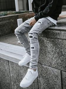 Men's Patched Ripped Slim Jeans, Regular Fit Casual Comfortable Breathable Pocket Denim Pants for Daily Wear, Fashion Men's Bottoms for All Seasons, Cotton
