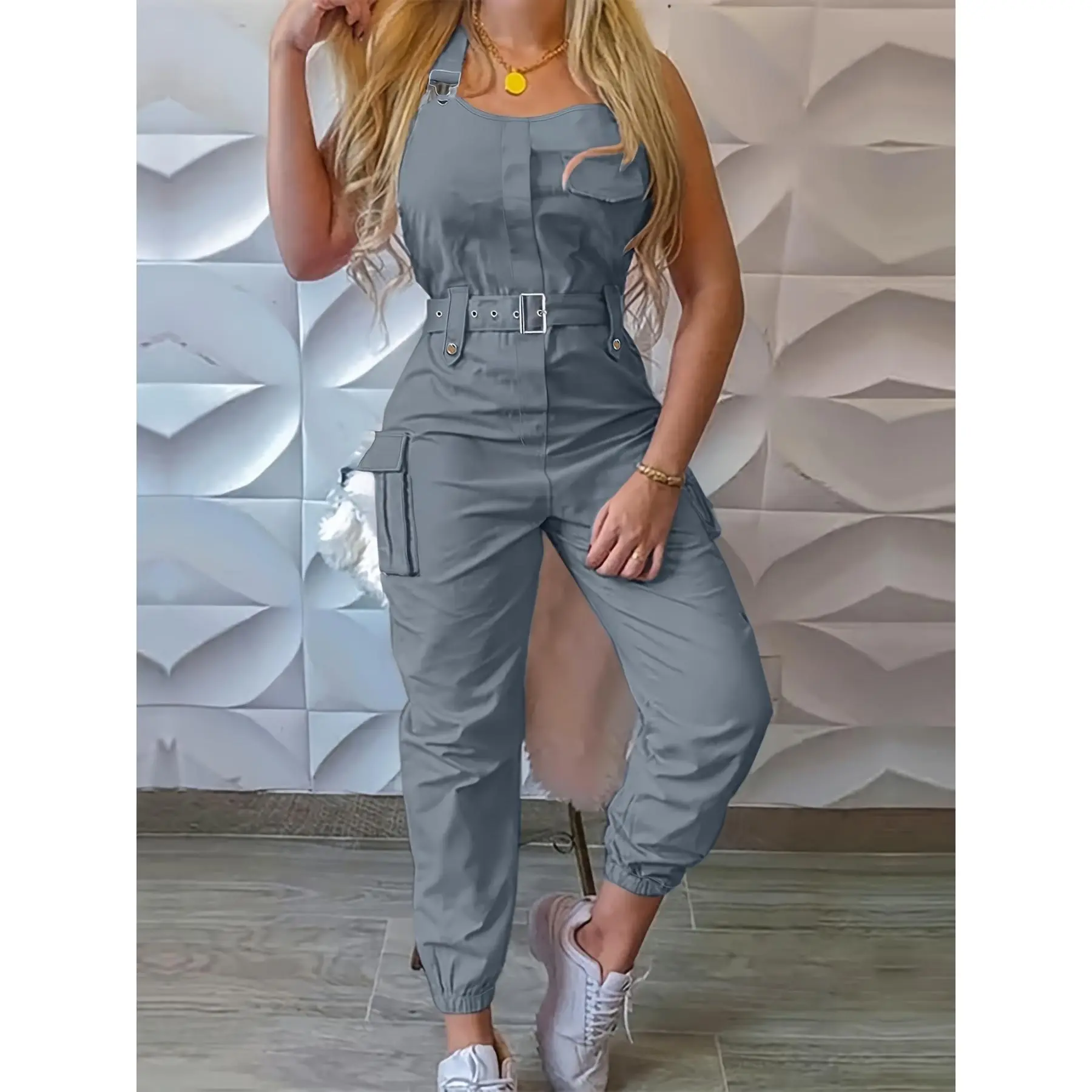 Womens Fashion Solid Cargo Jumpsuit - Sleeveless Flap Pocket Design with Belted Waist Detail - Stylish Casual Wear for Everyday Glamour