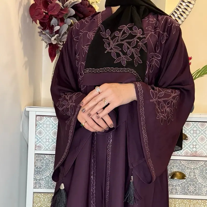 Purple Lilly Leaf Abaya zoom fabric