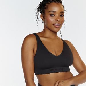 Ribbed seamless scallop bralette
