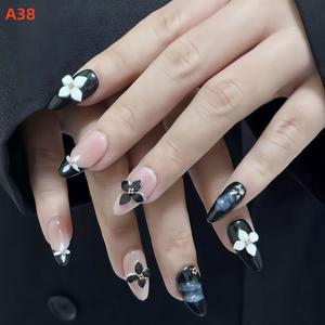 Pure handcrafted wearable nail, high-end nail art with carved flowers, clear and transparent French ice, almond-shaped wearable nail pieces press  nails miffy  nails short  press  nails