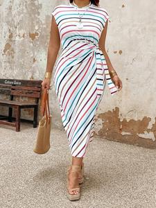 【Plus Size】Striped Print Dress, Casual Round Neck Dress for Daily Wear, Women's Plus Clothing for All Seasons