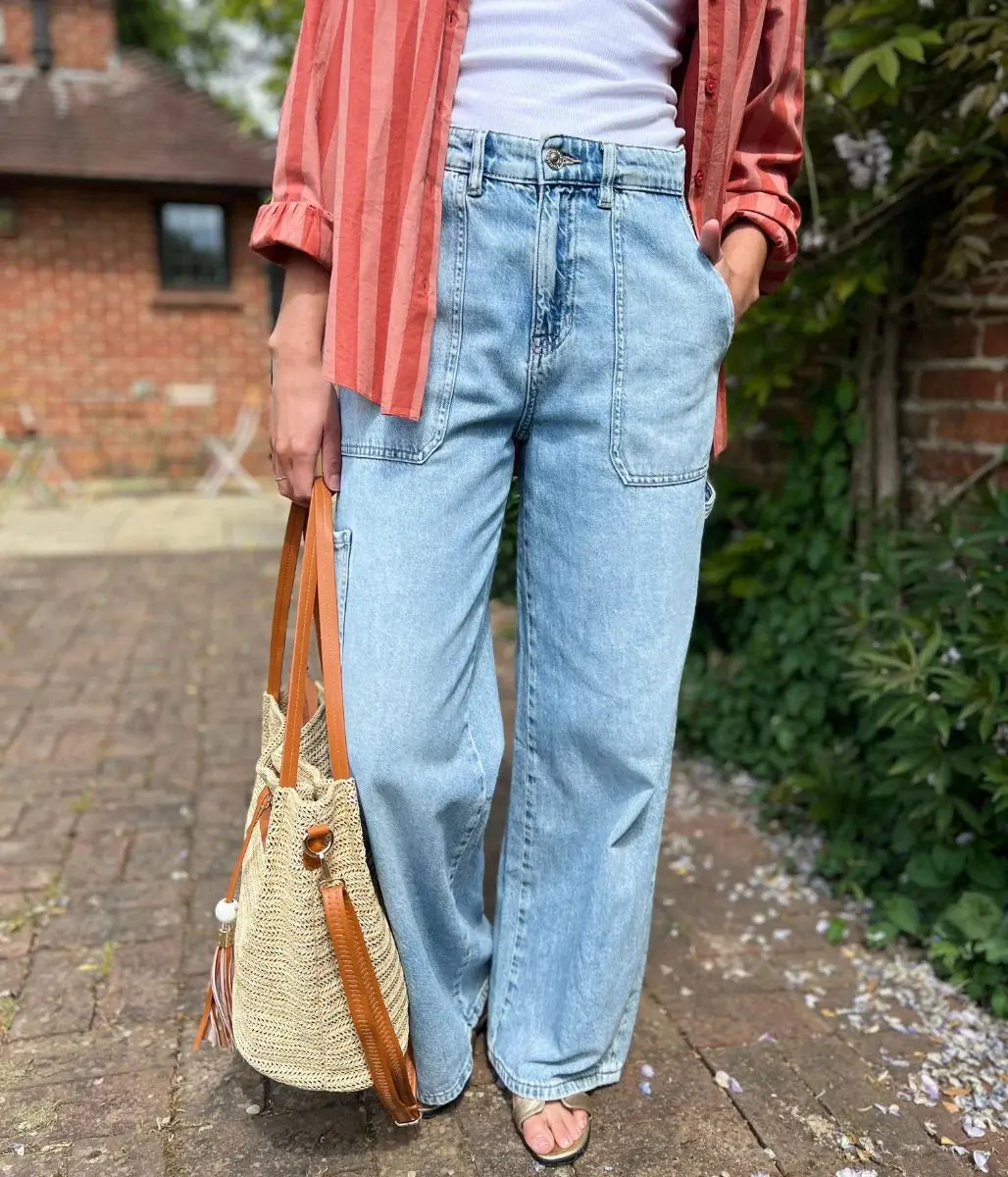 Relaxed Wide Leg Carpenter Jeans