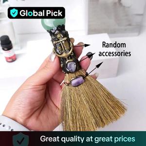 Heart Shaped Crystal Broom, 1 Count Natural Crystal Heart Shaped Magic Broom, Artificial Crystal Decoration Quartz Witch Broom Reiki Gemstone for Cleansing Healing Fengshui, Home Decor, Halloween