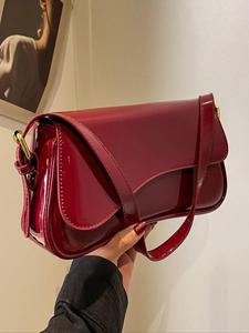 26 Spring/Summer Women's Saddle Bag, Daily Shoulder Bag and Crossbody Bag, Elegant Magnetic Sealed Saddle Bag, Suitable for Daily Use, Party Attendance, Casual Shoulder Bag, Classic Flap Shoulder, Crossbody Fashion Bag