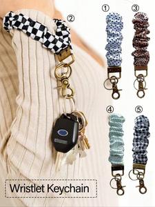 1pc Wristlet Keychain For Women, Scrunchie Bracelet Key Ring With Clip Closure, Stretchy Wrist Lanyard,Keychain For Car Keys,Black And White Checkered Pattern，Daisy Pattern, Striped Pattern.Gifts Keychain Wristlet Gifts For Her Gifts For Women